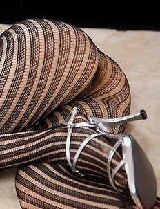 Tights-wearing bombshell Mizuki using her feet to get this dude off in POV