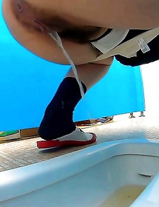 School Girls Piss Train