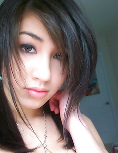 Amateur Asian cutie's hot selfpics